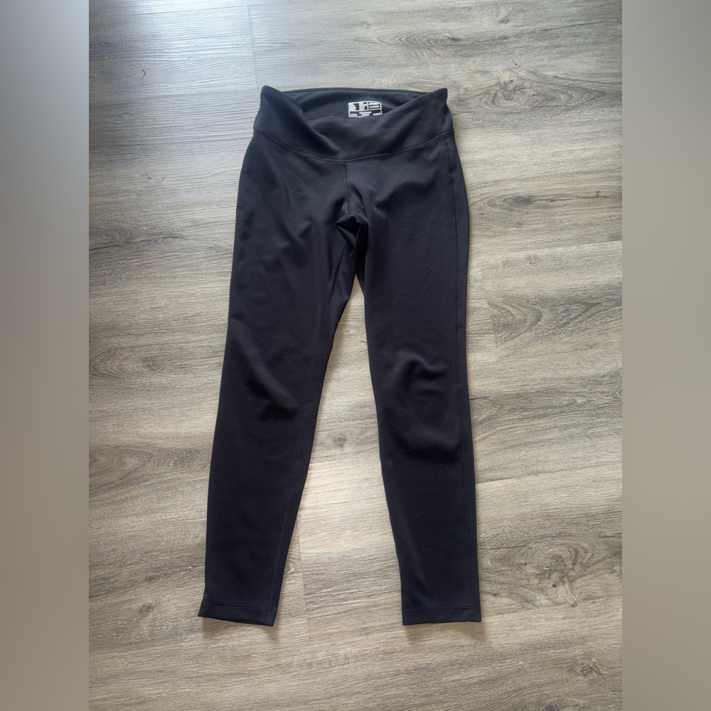 New Balance • Black Leggings